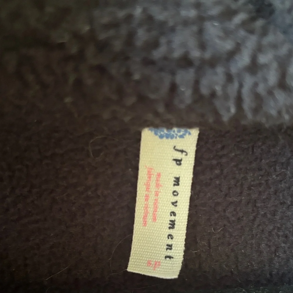 FREE PEOPLE Cozy Black and Orange Fleece Jacket - Picture 2 of 4